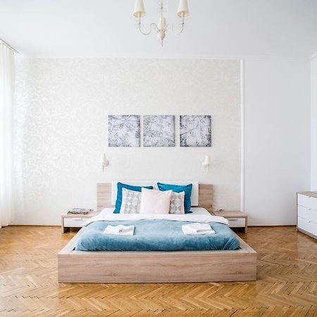Nine Trees Apartment Budapest Luaran gambar